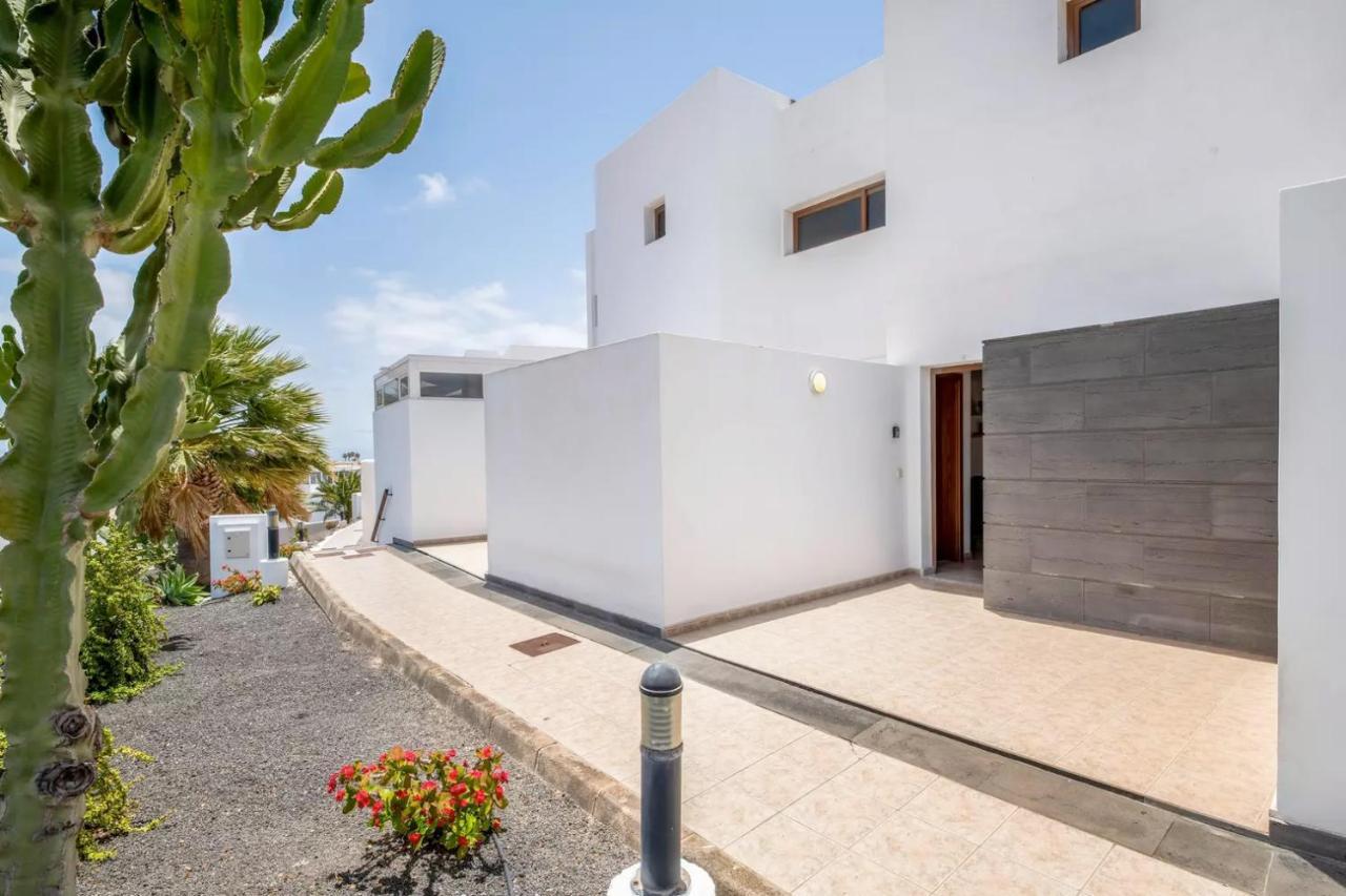 Appartamento Modern Duplex in Puerto del Carmen Tías Esterno foto