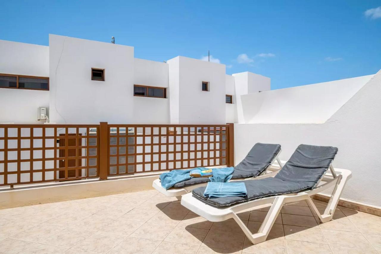Appartamento Modern Duplex in Puerto del Carmen Tías Esterno foto