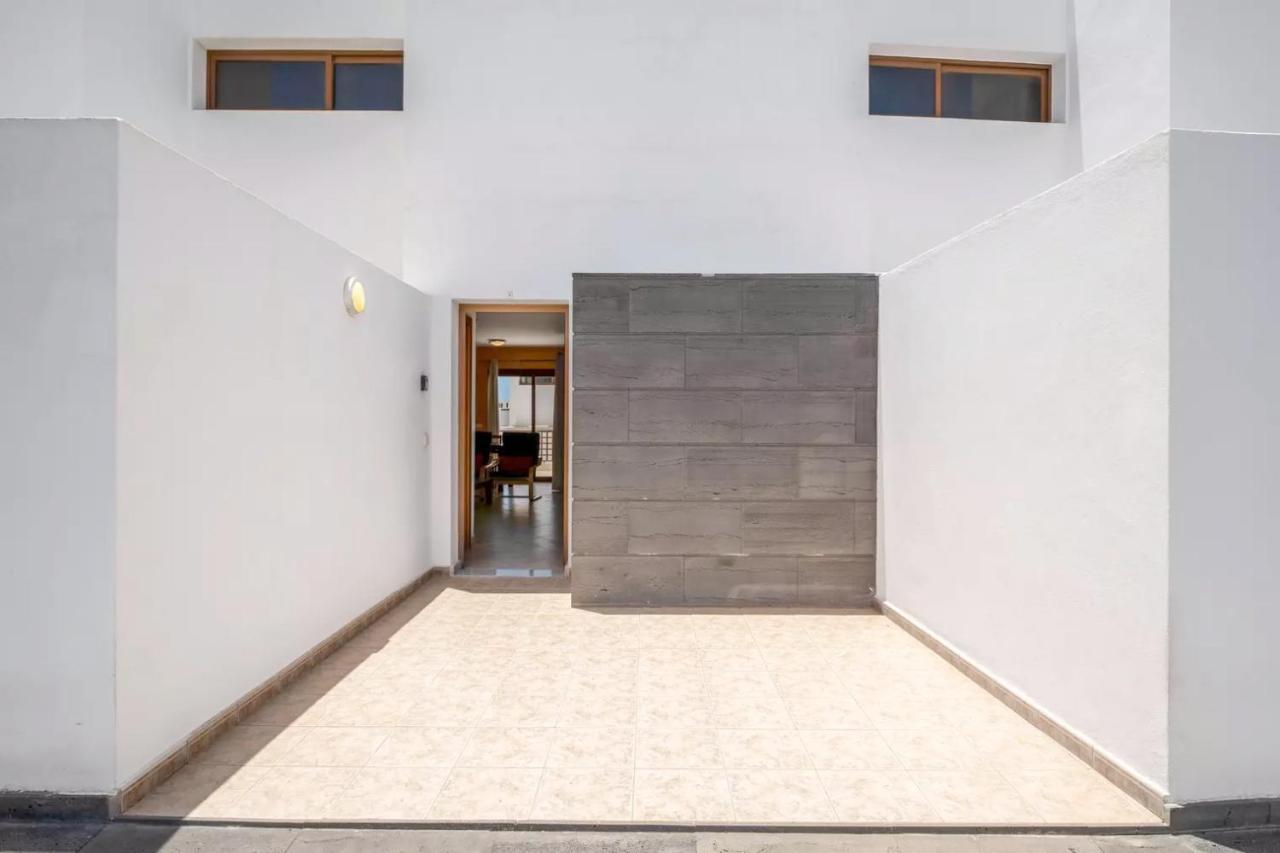 Appartamento Modern Duplex in Puerto del Carmen Tías Esterno foto